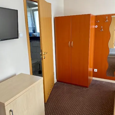 Dominik B&B