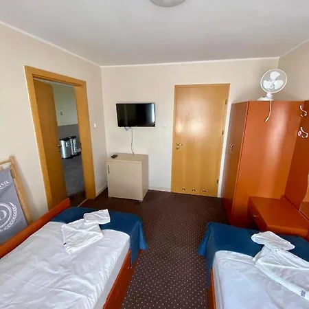 Dominik Bed & Breakfast 4*