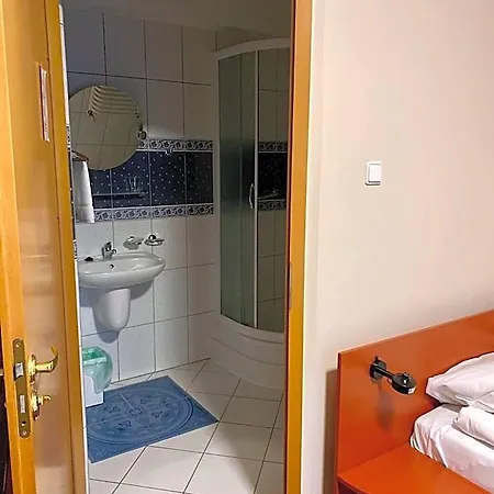 Dominik Bed & Breakfast 4*